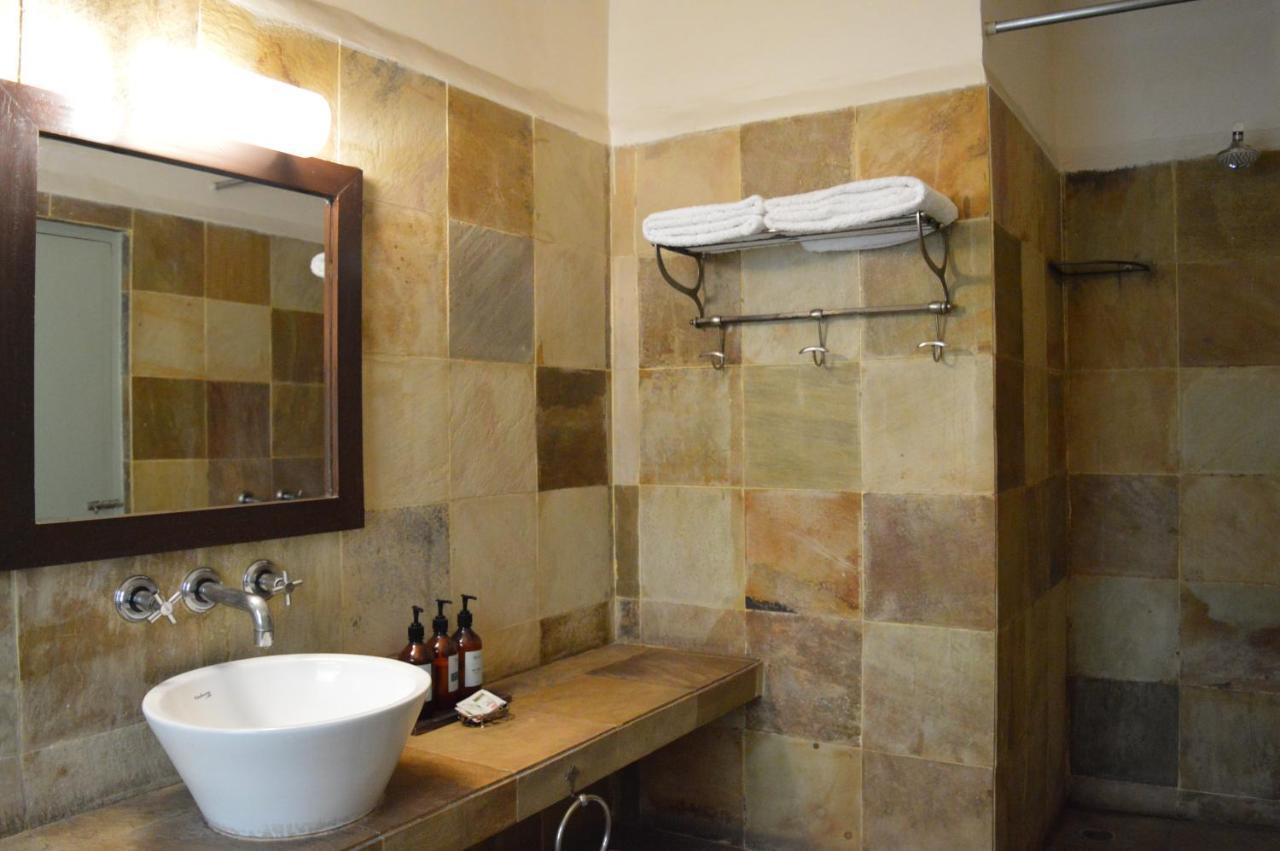 G 49 Bed & Breakfast Nové Dillí Exteriér fotografie